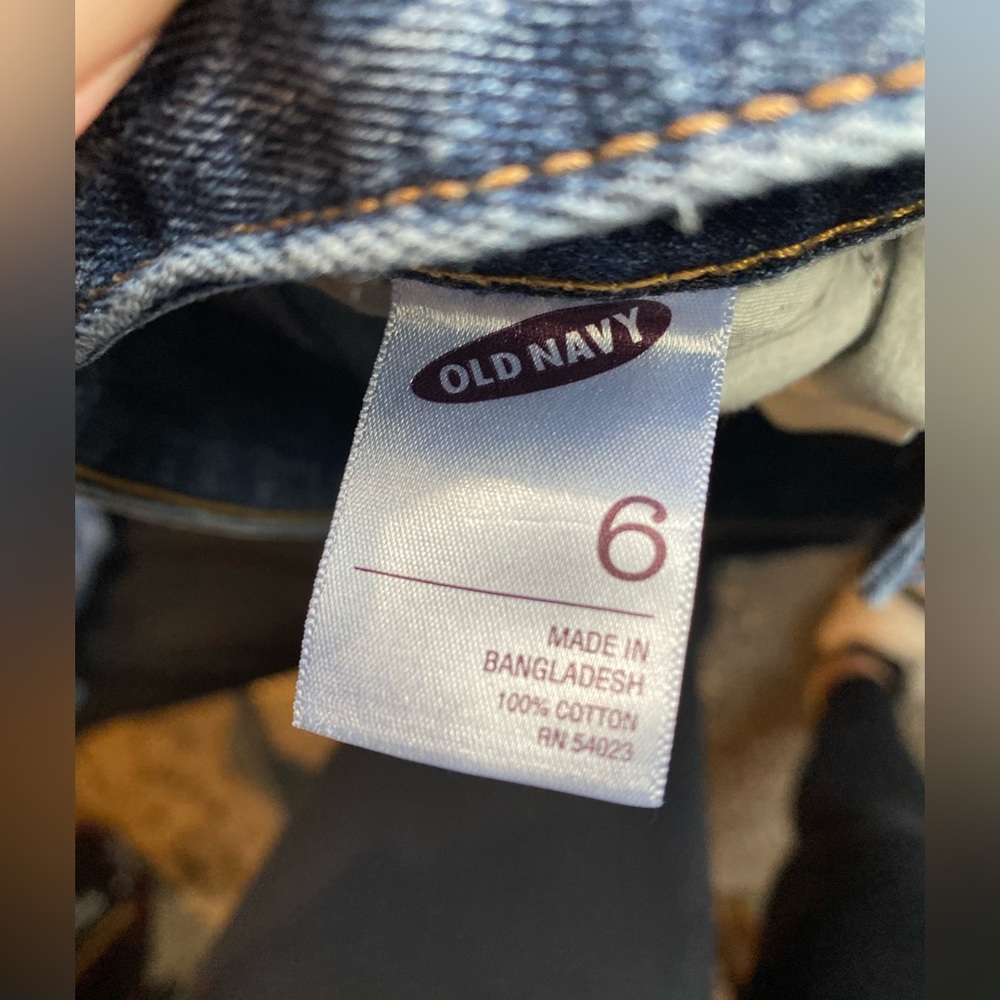 Old navy Jean shorts size 6 - Picture 4 of 5